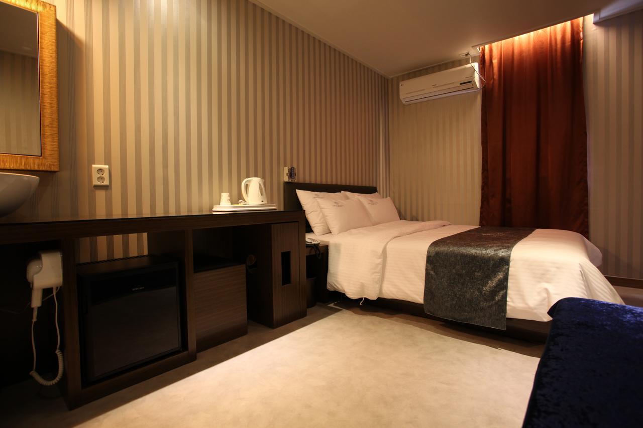 Lineplus Hotel Gimpo Exterior photo